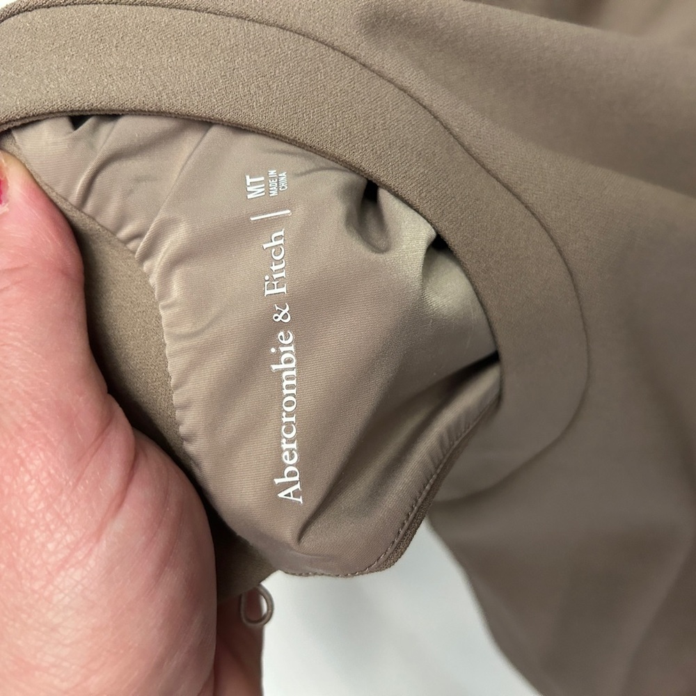 NWT Abercrombie & Fitch Taupe Ruched Short Sleeve Mini Dress – Medium Tall - Picture 10 of 10